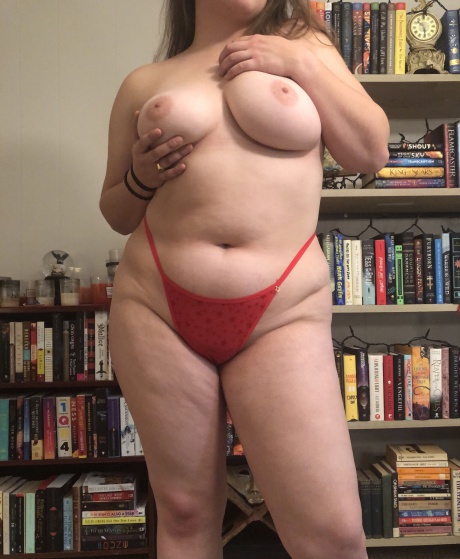 Crazyfishgoescrazy Thick White Girl with Perfect Natural Boobs
