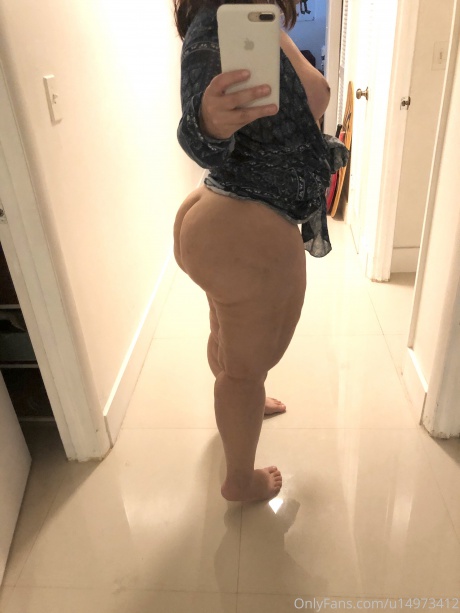Big Ass PAWG with a Juicy Cellulite Booty