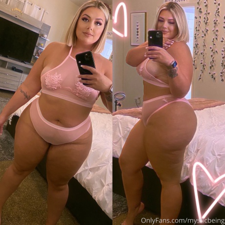 Big Hips and a Fat Cellulite Booty