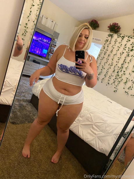 Big Thighs and a Fat White Ass in Mini Shorts