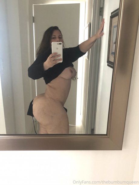 Huge PAWG Ass and Wide Hips