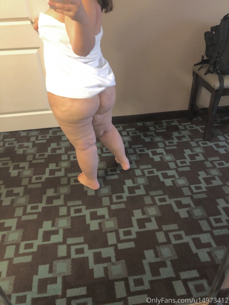 Juicy White Cellulite Booty