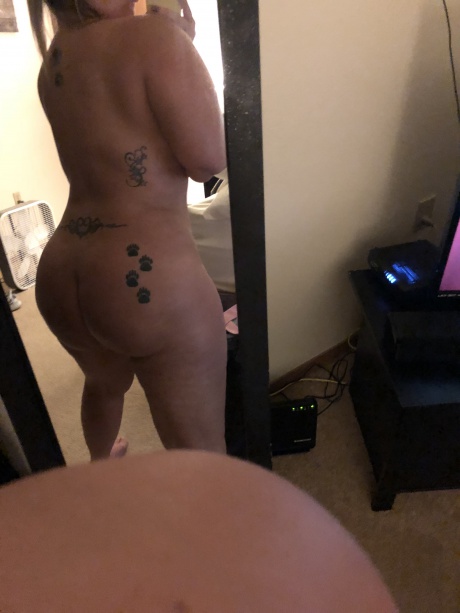 Phat Ass White Girl with a Tattooed Booty