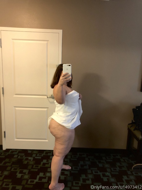 Thick PAWG with a Fat Cellulite Ass