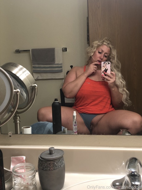 Thick Thighs and a Juicy Shaved Pussy