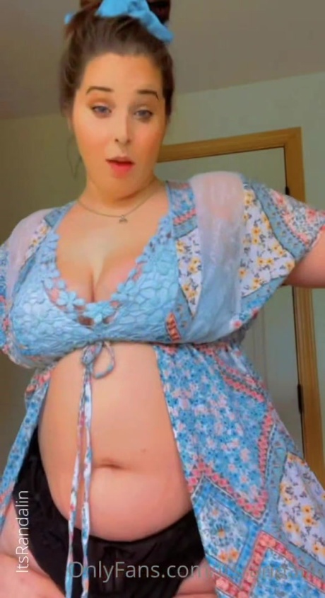Randalin Gigantic White Booty Shaking_0027