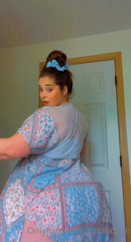 Randalin Gigantic White Booty Shaking_0034
