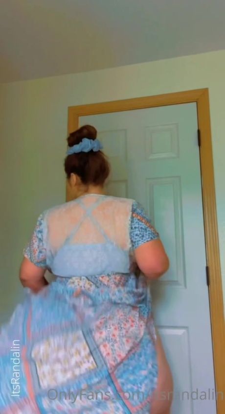 Randalin Gigantic White Booty Shaking_0040