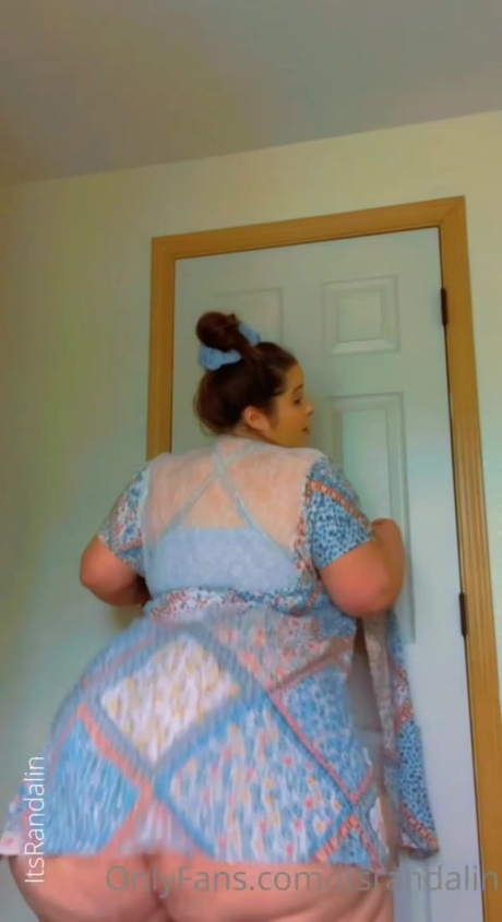 Randalin Gigantic White Booty Shaking_0045