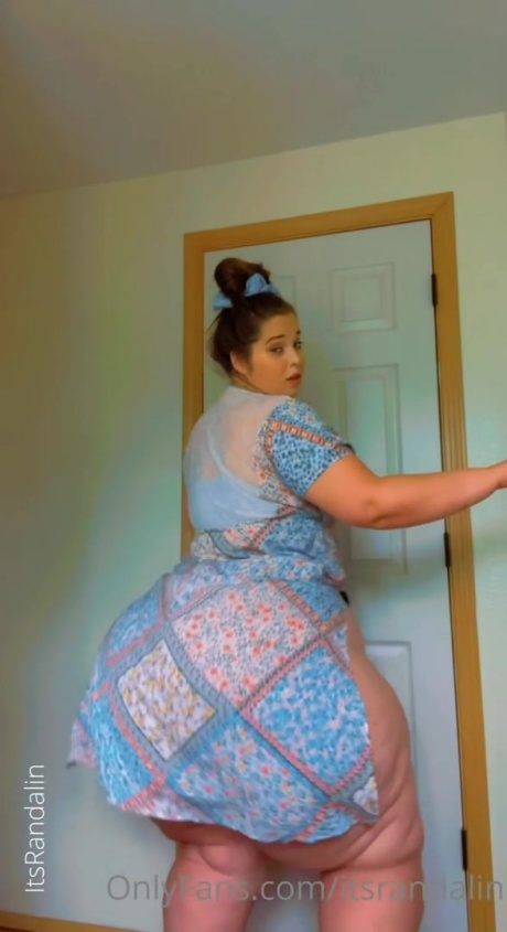 Randalin Gigantic White Booty Shaking_0060