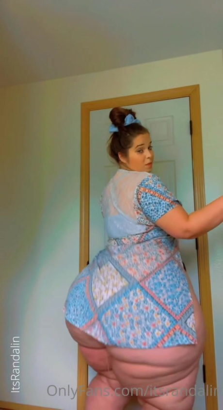 Randalin Gigantic White Booty Shaking_0061