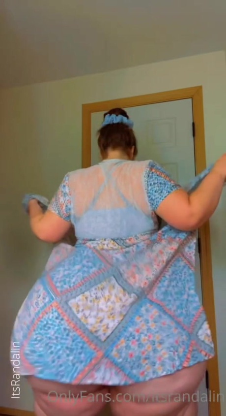 Randalin Gigantic White Booty Shaking_0065