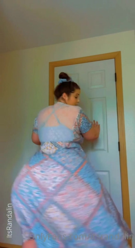 Randalin Gigantic White Booty Shaking_0076
