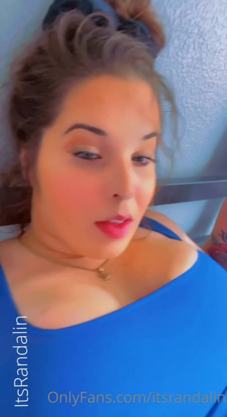 Randalin in Lycra Leggings_0007