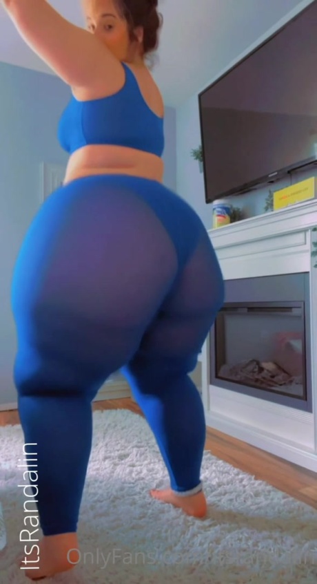 Randalin in Lycra Leggings_0009