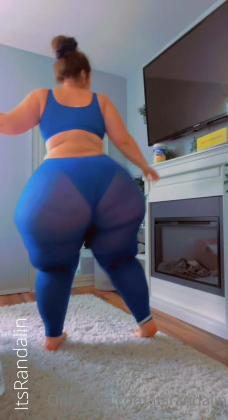Randalin in Lycra Leggings_0010