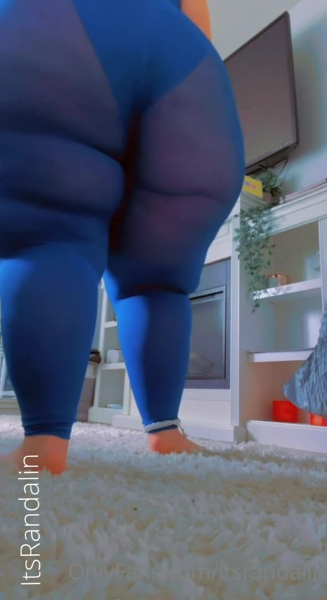 Randalin in Lycra Leggings_0027