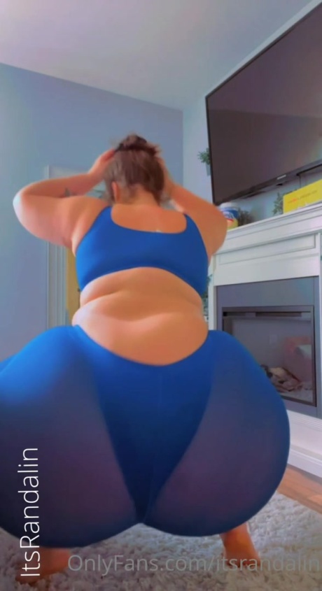 Randalin in Lycra Leggings_0043