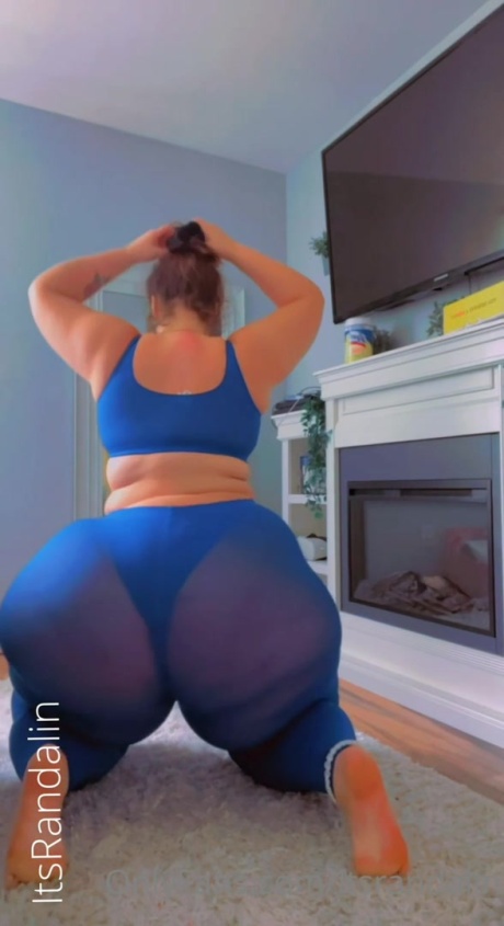 Randalin in Lycra Leggings_0044