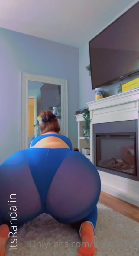 Randalin in Lycra Leggings_0050