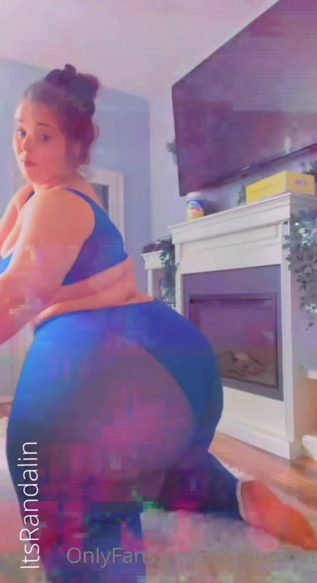 Randalin in Lycra Leggings_0074