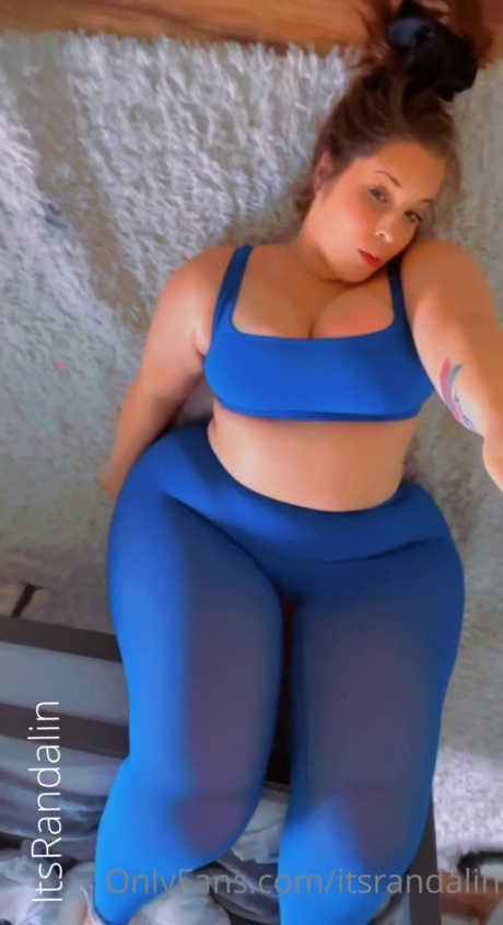 Randalin in Lycra Leggings_0086