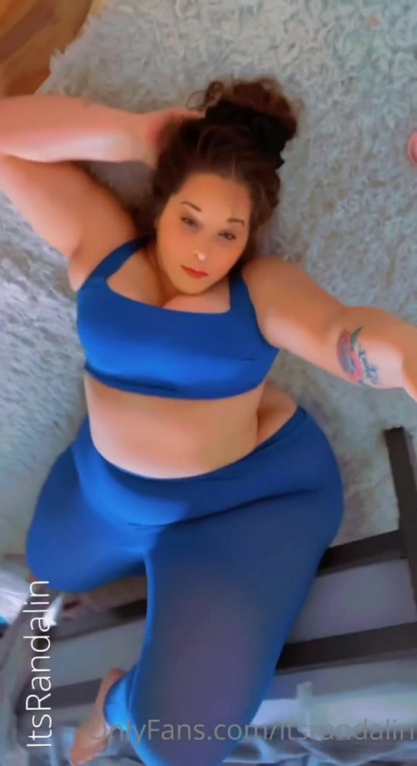 Randalin in Lycra Leggings_0092