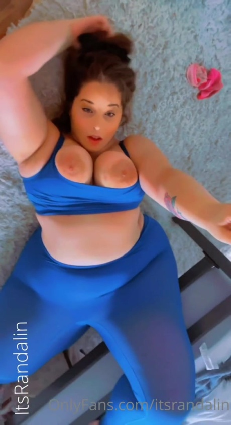 Randalin in Lycra Leggings_0096