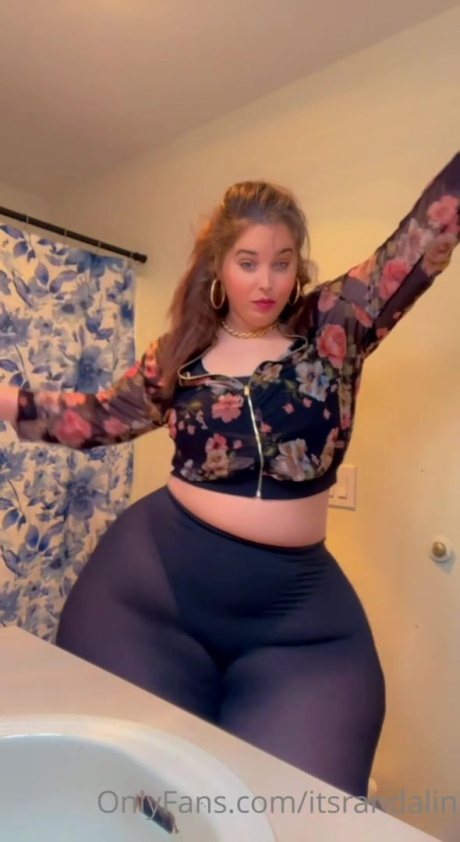 Randalin Twerking in Pantyhose_0015